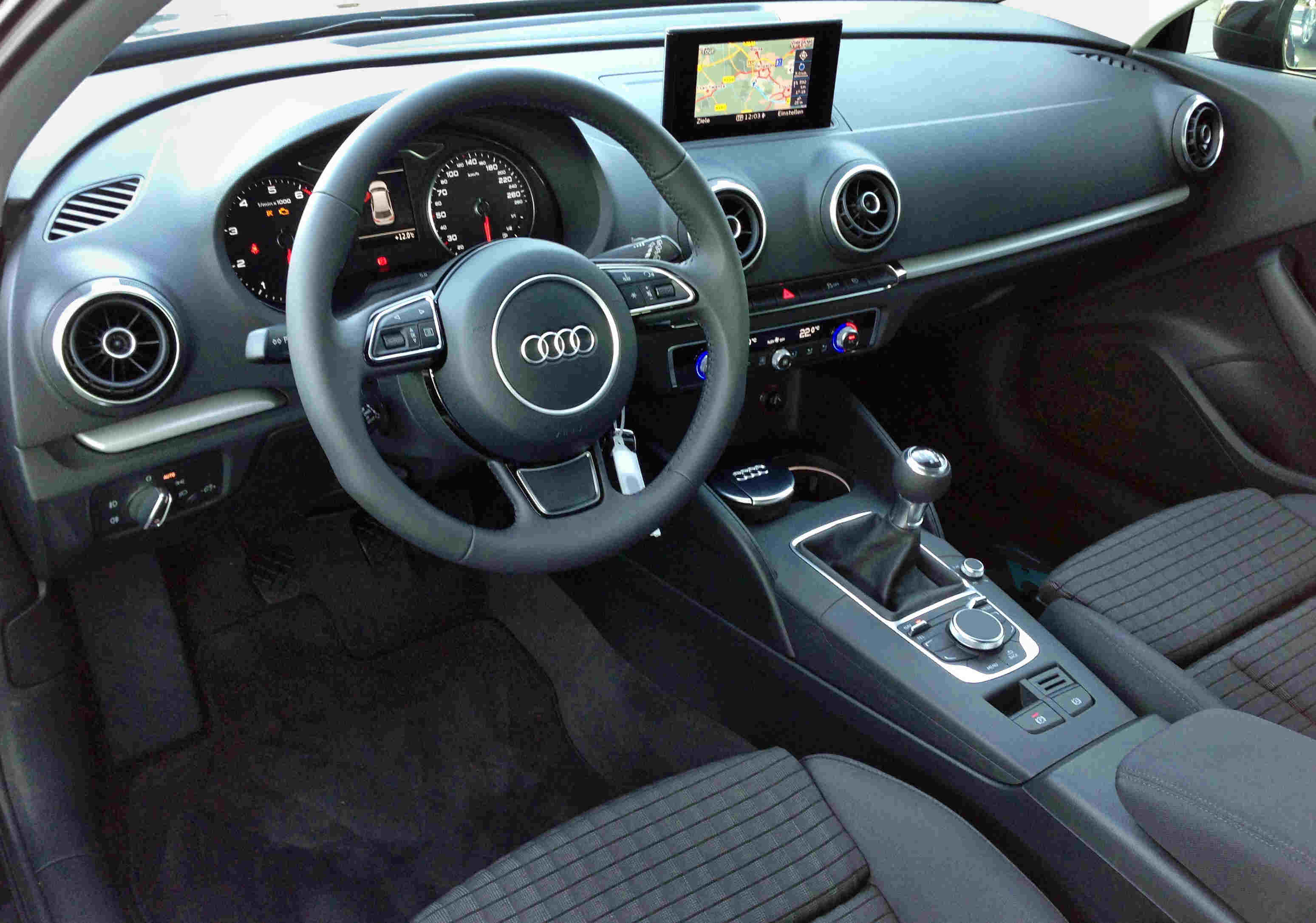 Innenausstattungen Audi A3 Sportback Ambition
