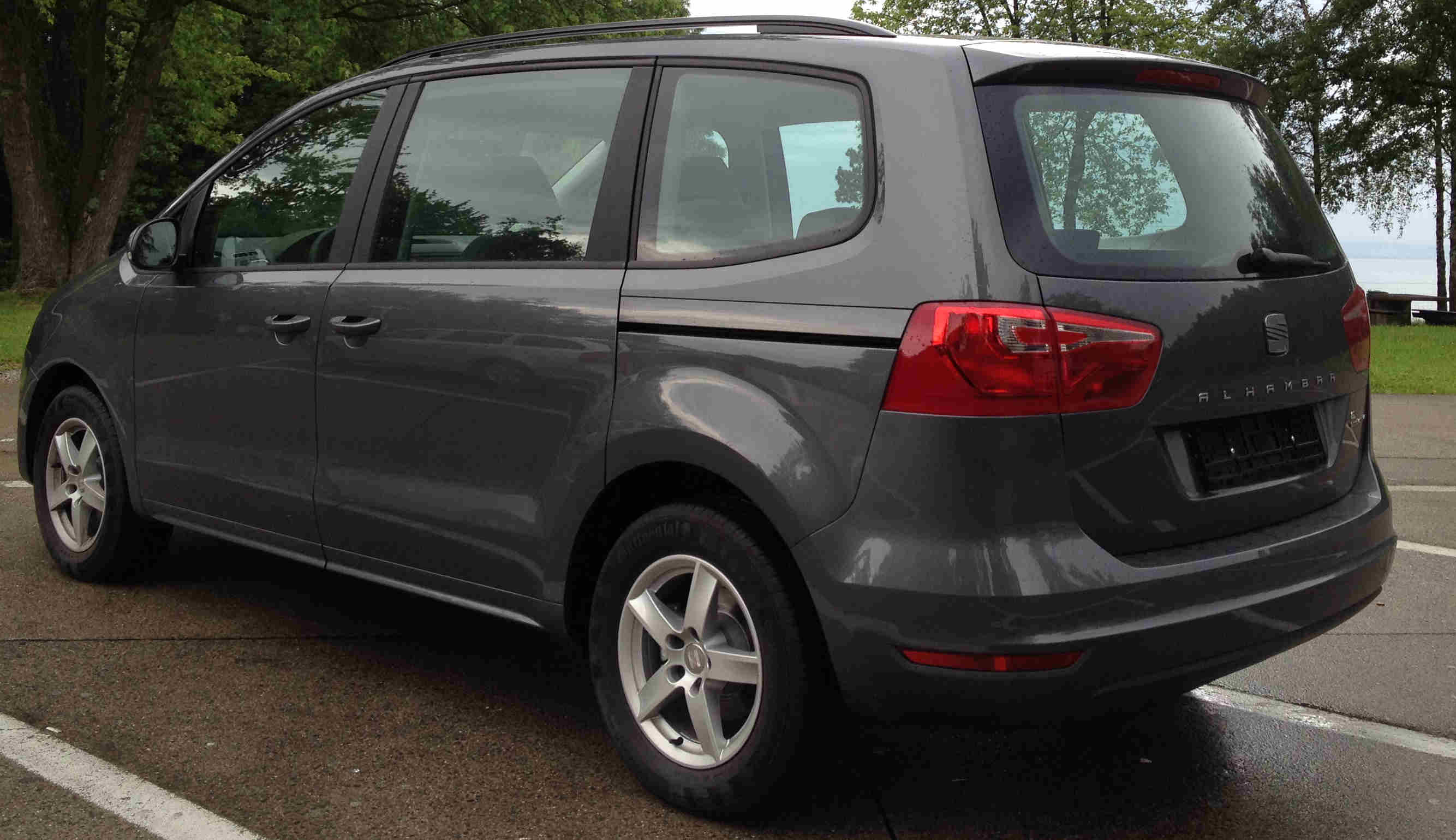 Seat Alhambra Indiumgrau