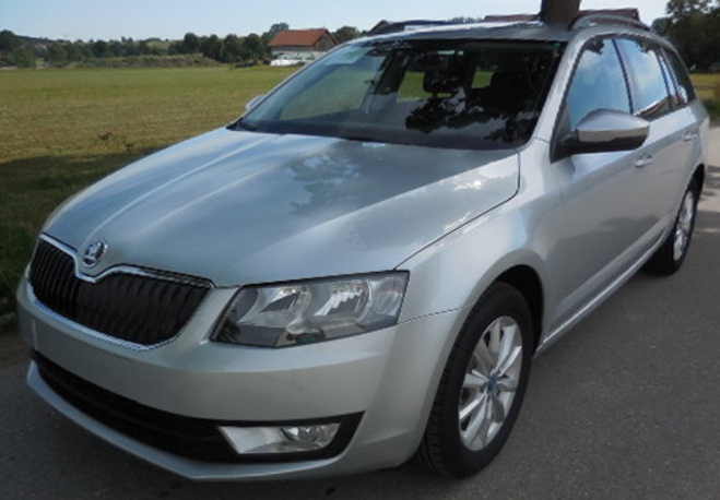 Skoda Octavia combi Ambition silber