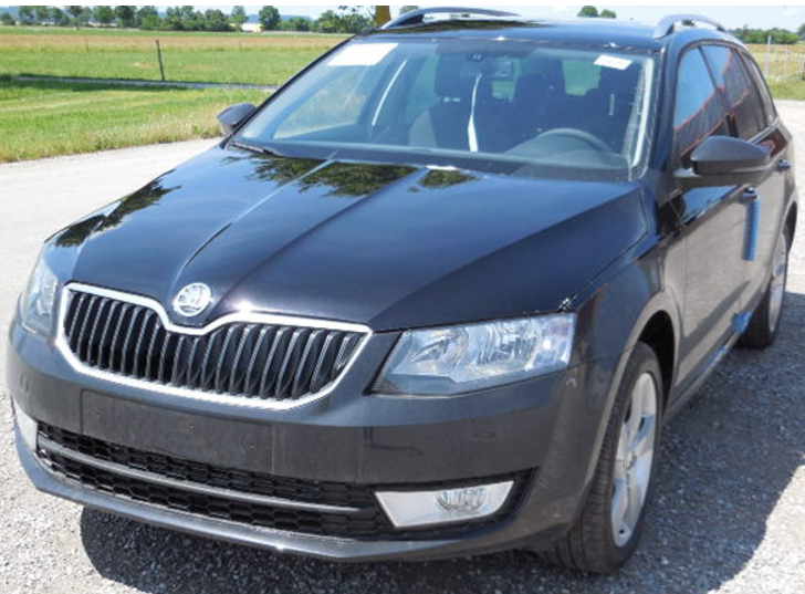 Skoda Octavia Elegance schwarz