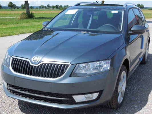 Skoda Octavia Combi Elegance Metallgrau