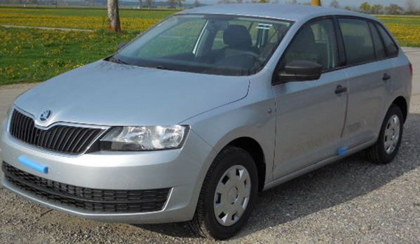 skoda rapid spaceback active silber